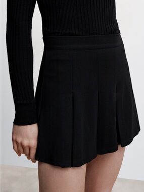 NWT Mango Wide Pleated Skirt